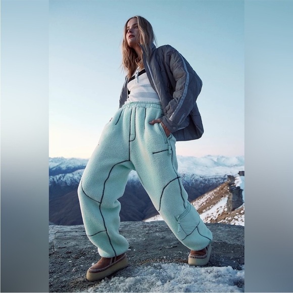 Free People Pants - Free People Hit The Slopes Fleece Pants Size Medium NWT